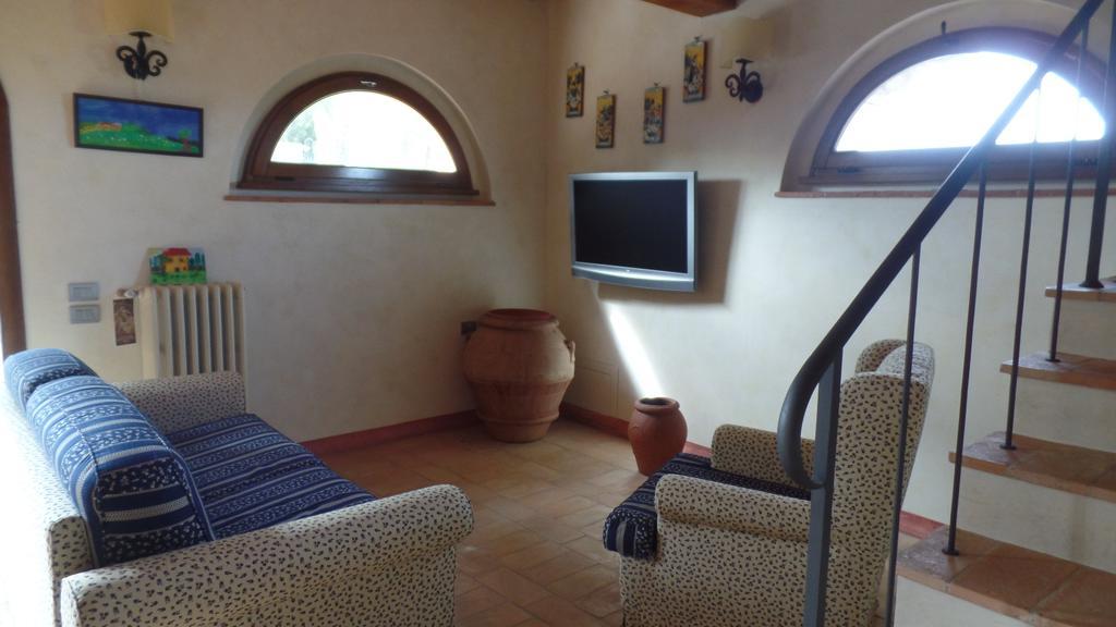 Il Fienile Holiday Home Le Fornacette المظهر الخارجي الصورة