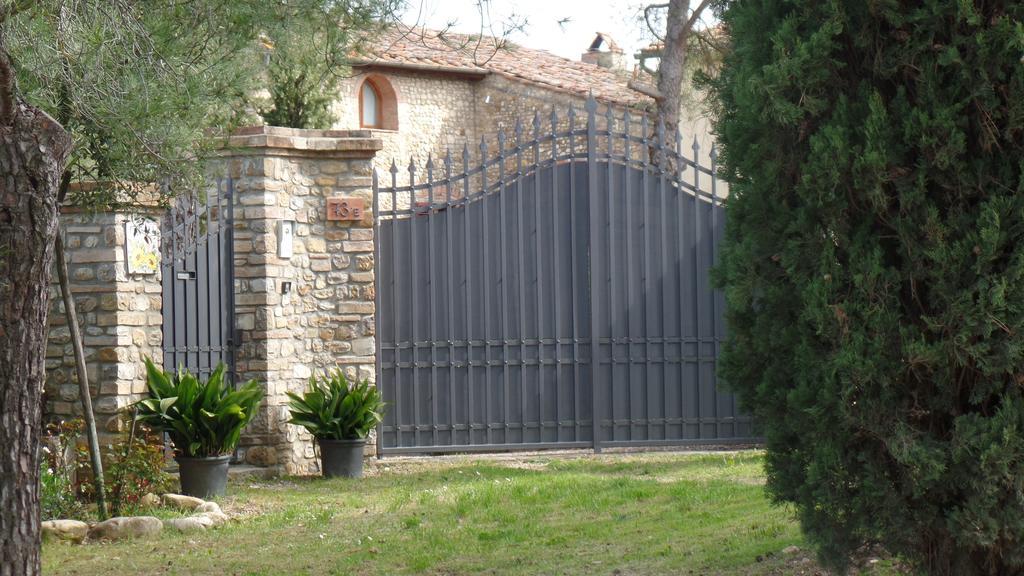 Il Fienile Holiday Home Le Fornacette المظهر الخارجي الصورة